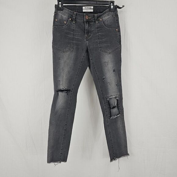 One By One Teaspoon II Freebird Low Waist Short Rise Fitted Leg Size 26 Patched - Picture 1 of 8